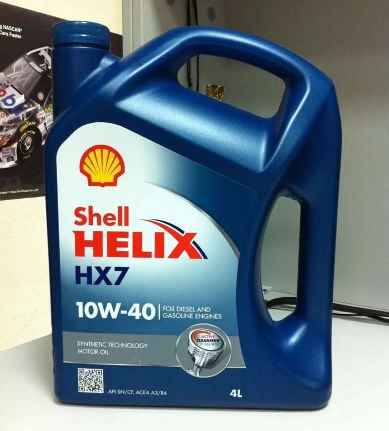 Заливаем масло shell. Масло моторное 5w40 для Нивы 21214. Нива Шевроле Шелл Хеликс hx7. Моторное масло Шелл 5w40. Моторное масло для Нивы 21214 инжектор.