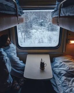 Едете с друзьями в вагоне