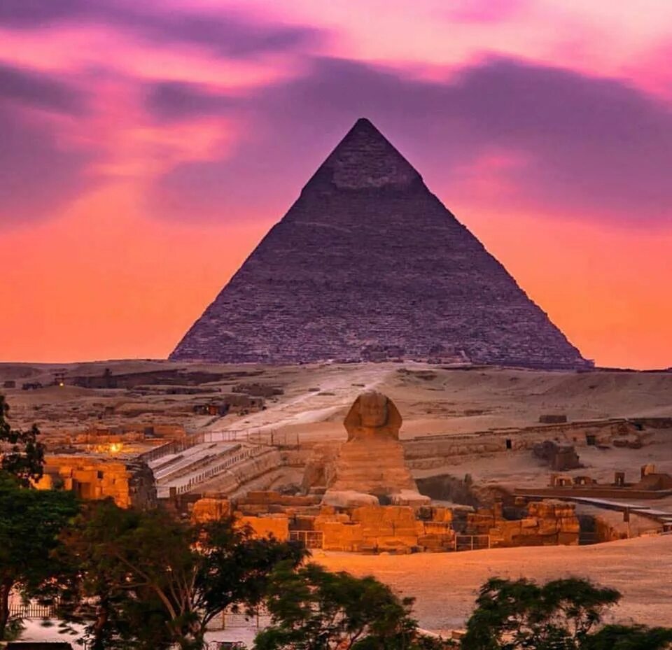 Т д пирамида. Каир Египет пирамиды. Пирамиды Гизы в Египте. Пирамида Хеопса Эль-Гиза. Пирамида Хеопса фото.