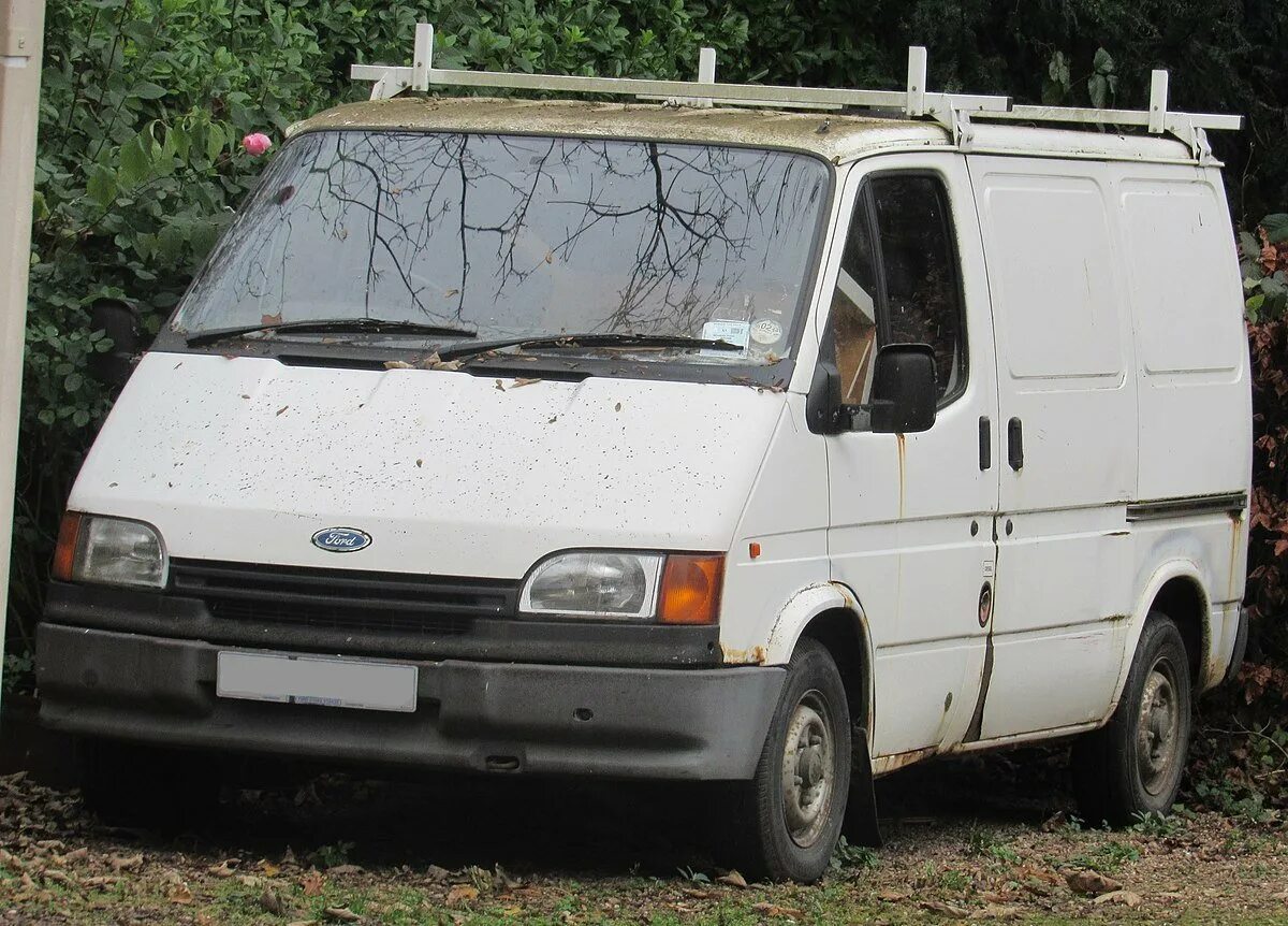 Ford transit старый. Ford transit 1990. Форд транзит старый. Форд транзит 1998 грузовой фургон. Ford transporter 1990.