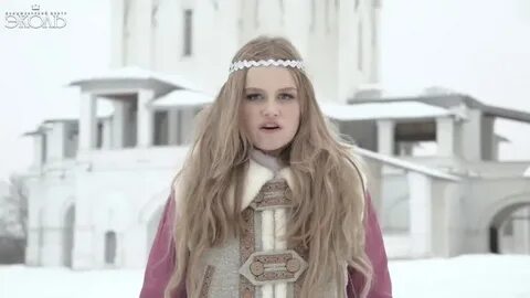 Небо славян поет девочка