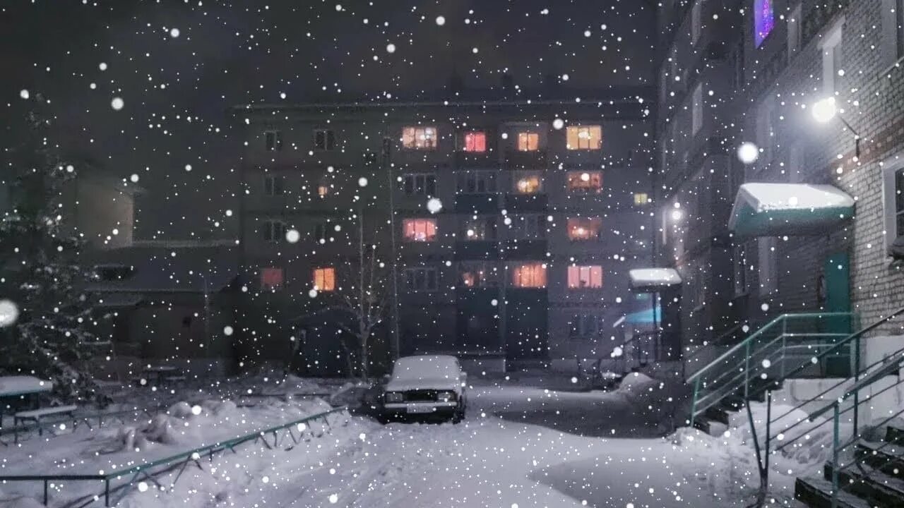 It s snowing now