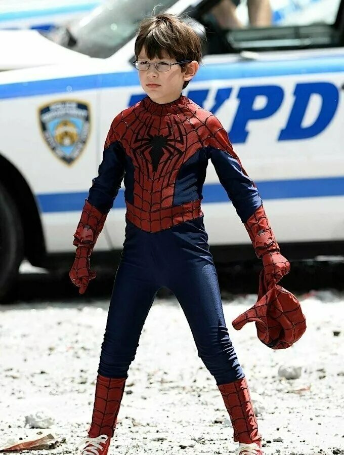 человек паук в пацанах. костюм человека паука майлз моралес для детей. человек паук в пацанах. толстый человек паук. эндрю гарфилд человек паук.