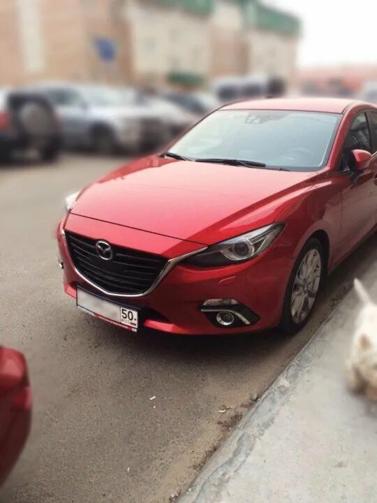 Подиум номера мазда. Mazda 3 BM подиум номера. Мазда 3 BM В пленке. Рамка под номерной знак на Мазда 3 БМ. Mazda Samurai.