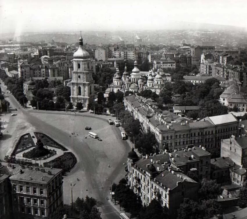 Киев старый город. Киев 1880. Софийская площадь Киев. Киев Крещатик до революции. История г киев