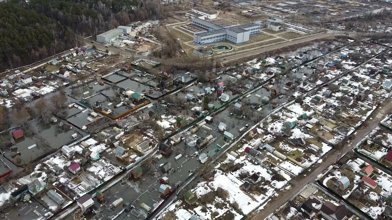 Уровень воды в обнинске сегодня. Обнинск Протва наводнение. Паводок в Обнинске. Протва Обнинск разлив. Протва разлилась Обнинск.