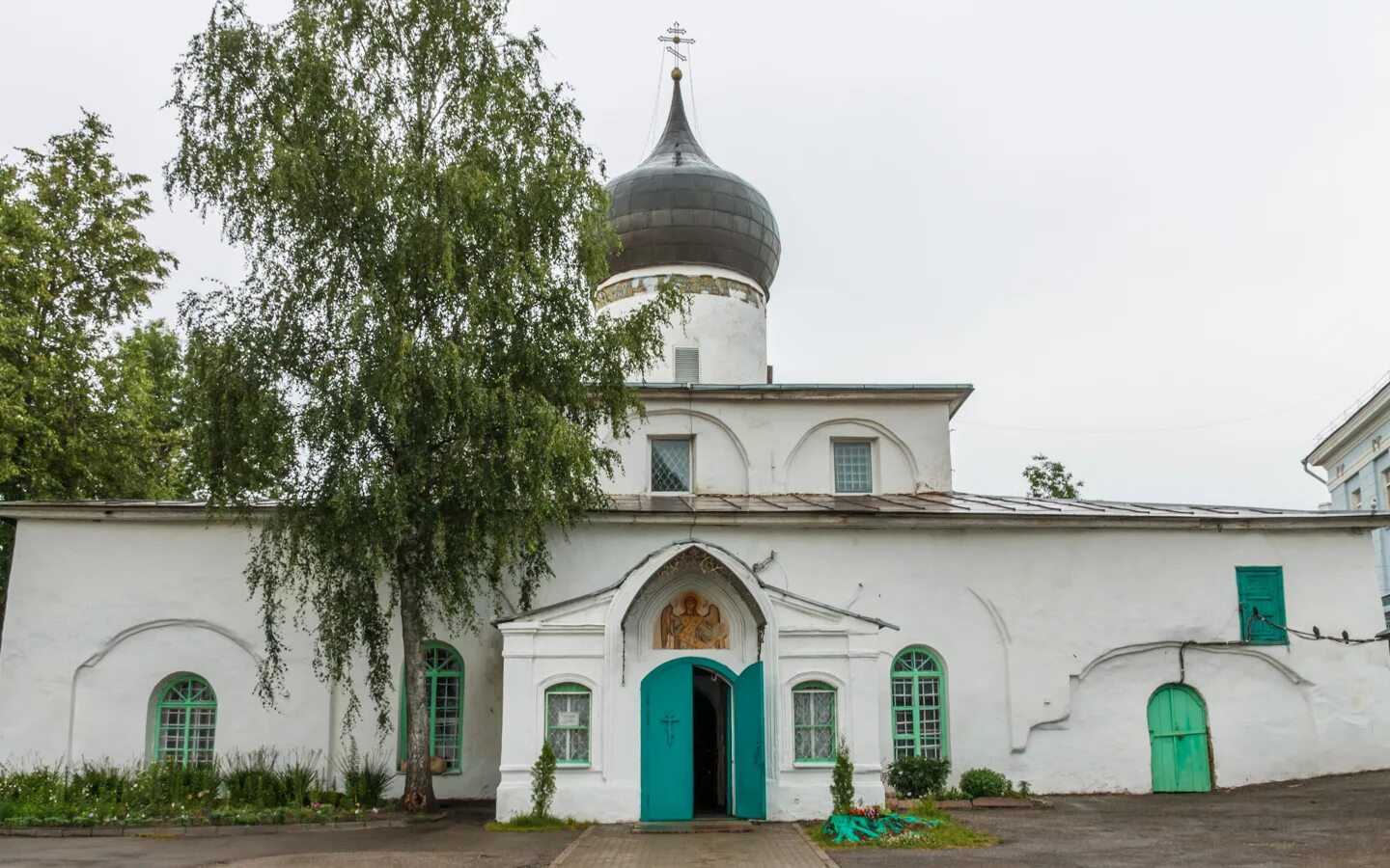 Церковь пояснение. Церковь Михаила Архангела с Городца. Храм Архангела Михаила и Гавр ила Кагул. Церковь Михаила и Гавриила Архангелов Псков.