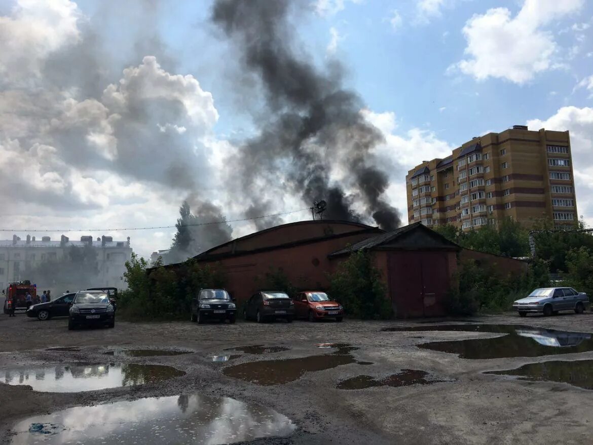 Пожар в Тамбове сейчас 1 час назад. Пожар в Тамбове сейчас 1. Пожар в Тамбове вчера. Пожар в Тамбове сегодня на Пролетарской.