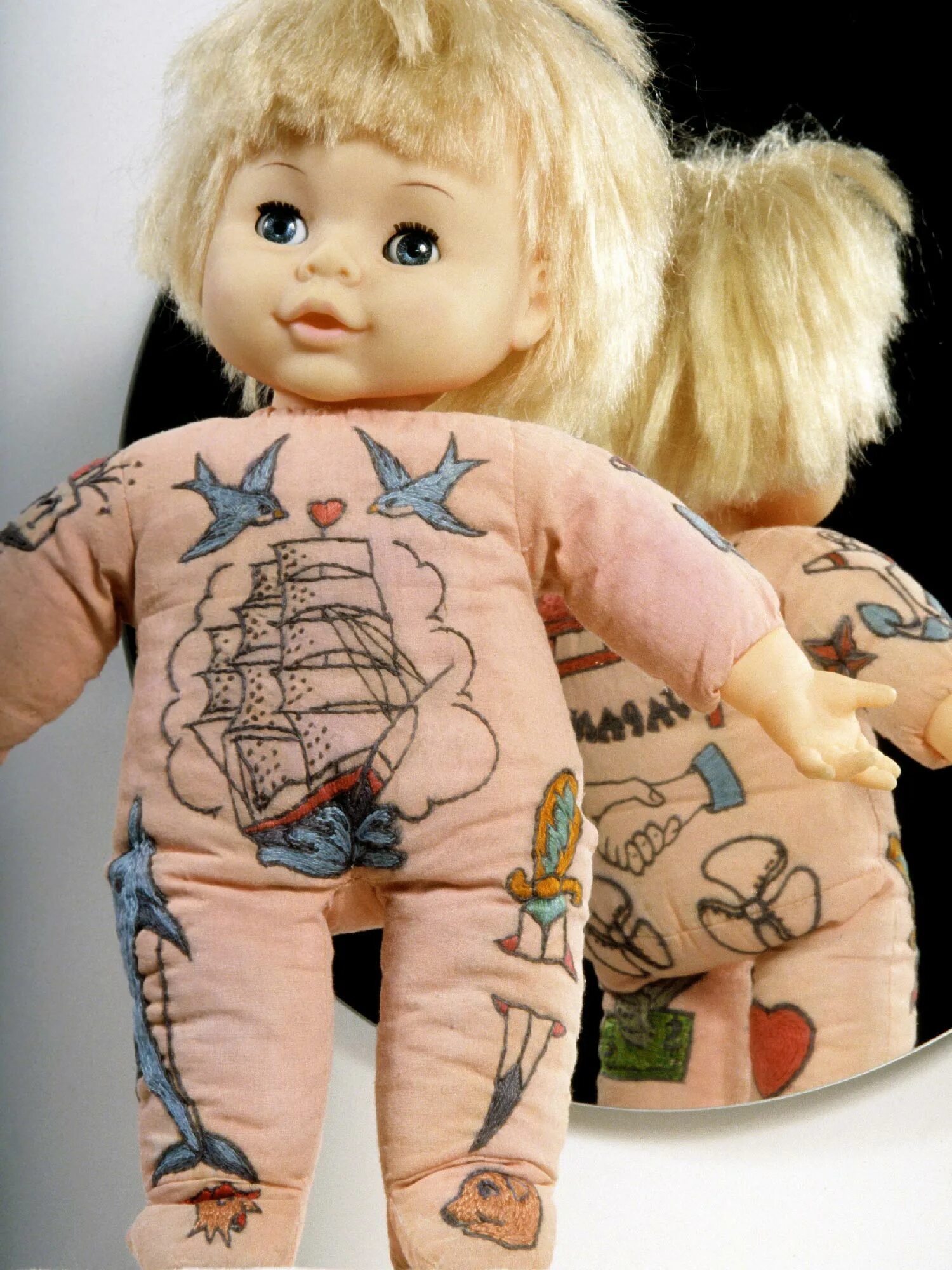 Baby doll nrx. Кукла с татуировками. тату кукла. тату baby doll. кукла тату дивас.