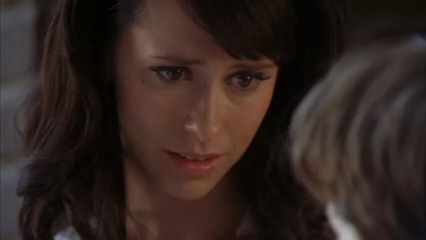 она может видеть призраков