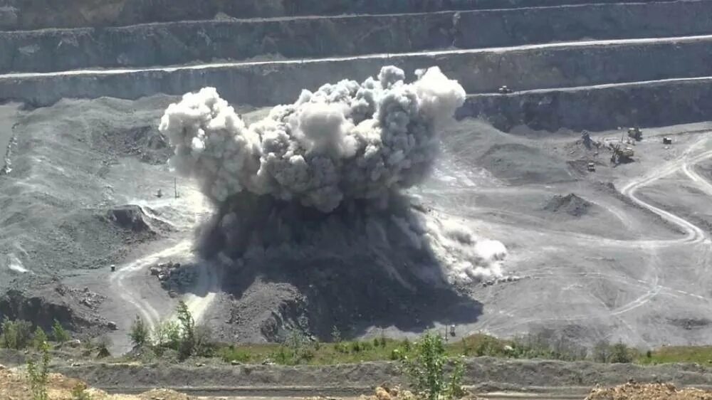 Землетрясение вызванное взрывом. Торгашинское месторождение Красноярск. Искусственные землетрясения. Взрыв на карьере. Землетрясения искусственного характера.