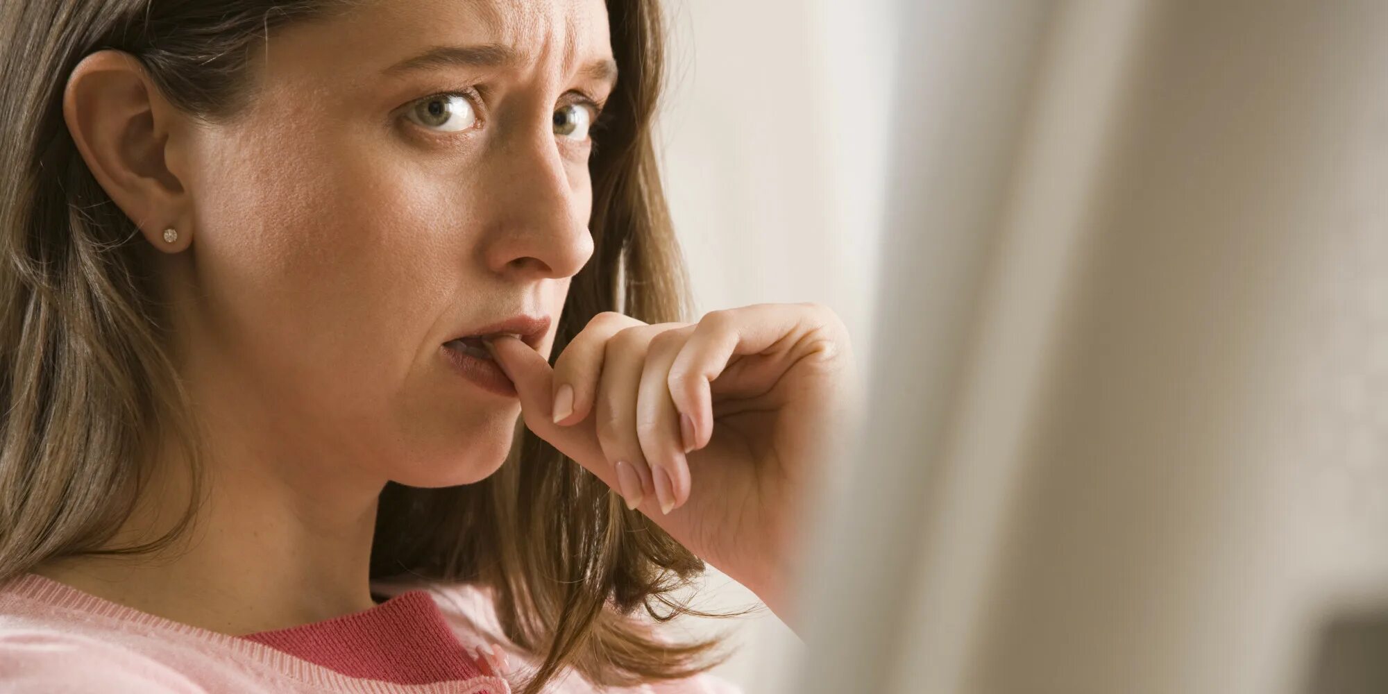 Бизнесмен беспокоится о клиенте. Worried expression. Озабоченная девушка. Worried expression. Worried expression.