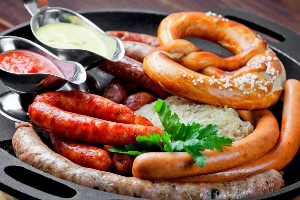 Немецкая кухня. Германские колбаски. Национальная кухня Германии. Немецкие сосиски