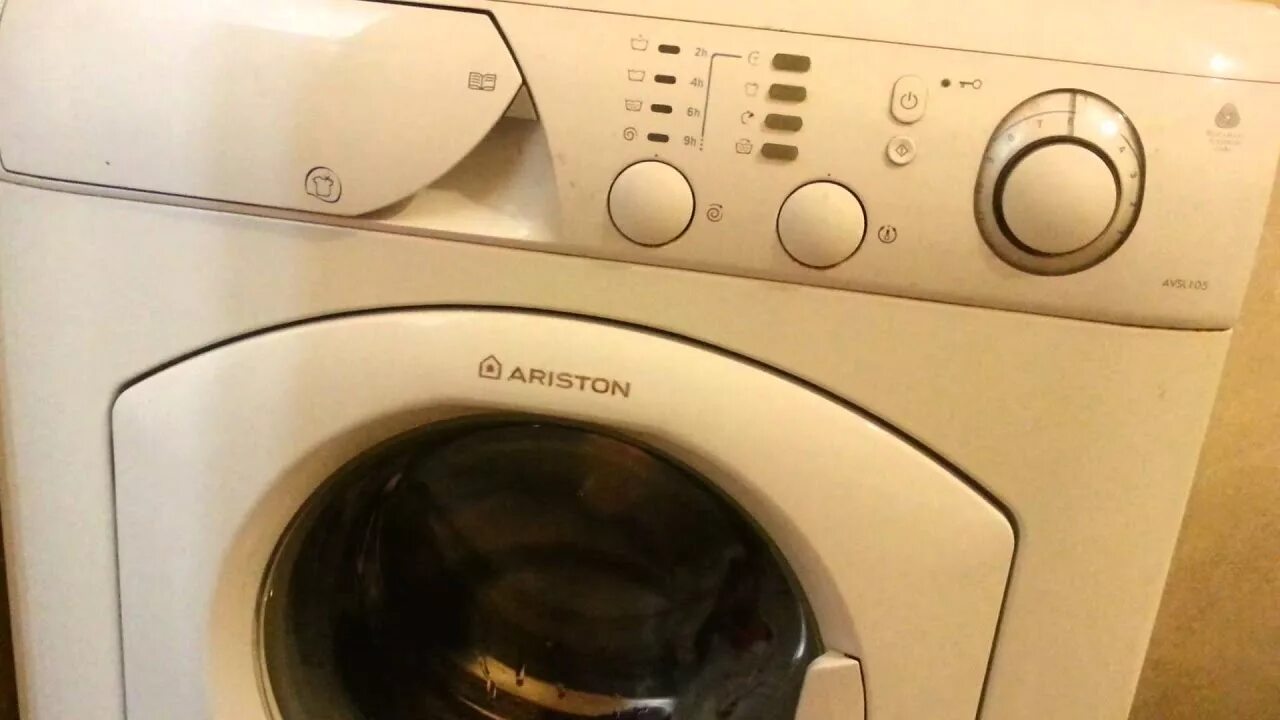 Hotpoint ariston видео. Стиральная машина Ariston AVSL 80. Стиральная машинка Аристон AVSL 105. Стиральная машина Hotpoint-Ariston AVSL 80. Стиральная машина Аристон AVL 105.