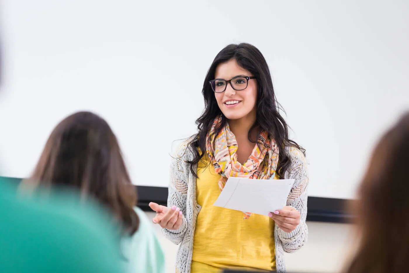 Hard up students. Students speaking. student woman. студент лидер. учительница с цветами.