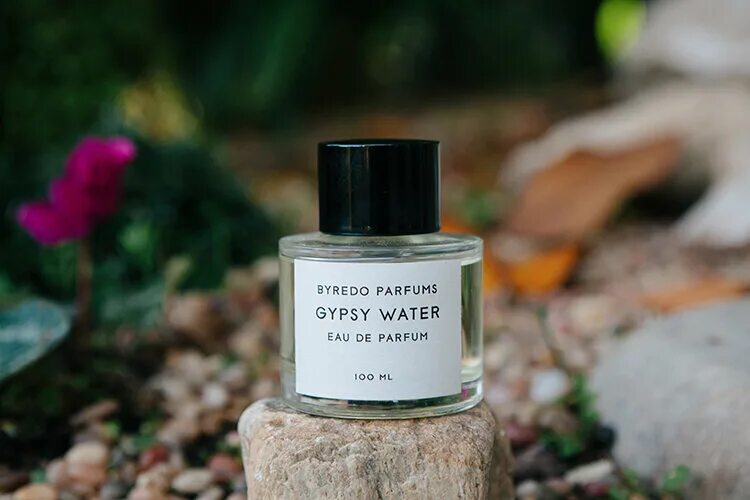 Байредо джипси ватер. Духи Byredo Gypsy Water. Байредо цыганская вода. Парфюм Байредо цыганская вода.