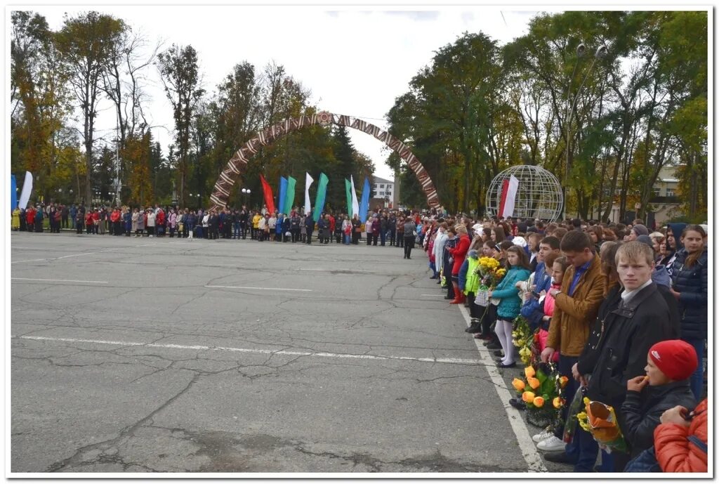 Станице зеленчукской парк. Станица исправная зеленчукский район карачаево черкесия. Град в сторожевой. Погода в зеленчукской на 2. Зеленчукская станица дом культуры.