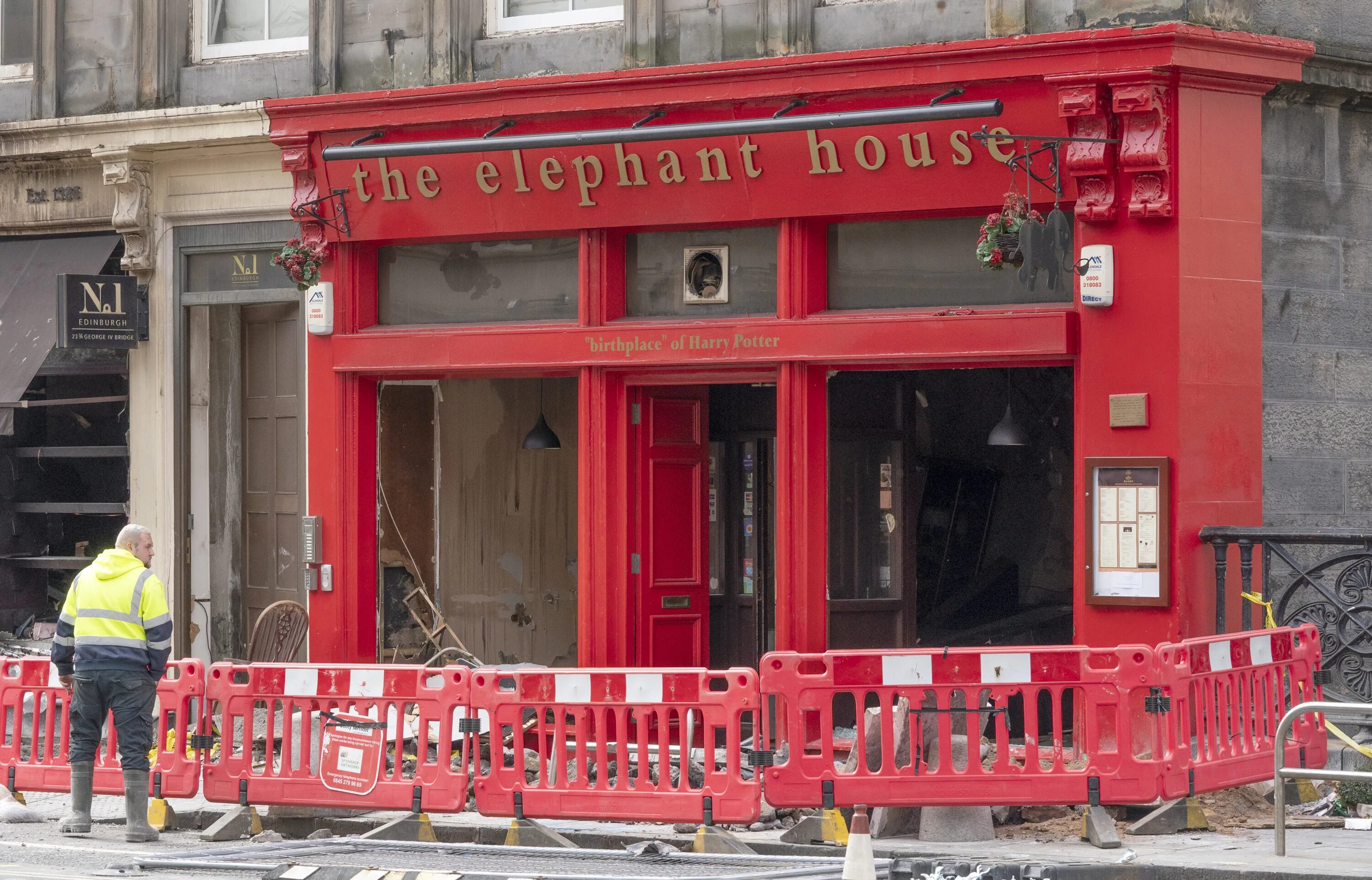 Elephant house. Кафе в Эдинбурге Роулинг. Кафе Elephant.