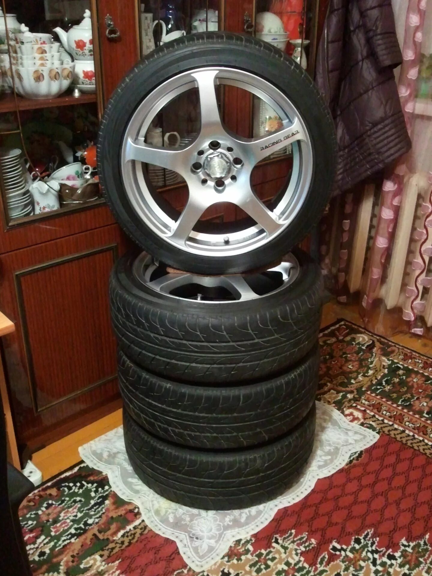 Купить колеса 17 радиус лето. Гольф 4 195 45 r16. RW Racing r16. RW Racing Gear r16. 16 Колеса RW (195 45).