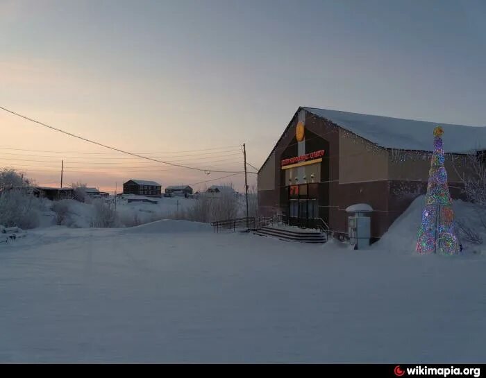тазовский магазины. торговый центр ямал тазовский магатин. пгт тазовский тазовский район.