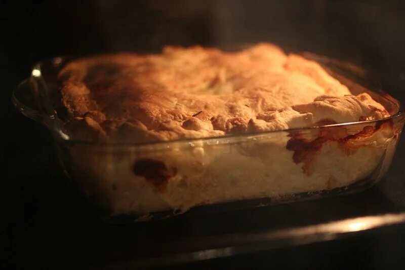 При какой температуре выпекать курник. Курник в стеклянной форме. рецепт курника в духовке. курник в стеклянной форме в духовке рецепт классический. курник сколько выпекать.
