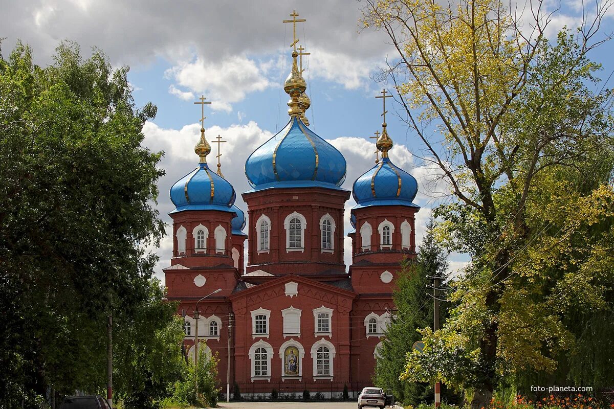 Погода саратовской город петровск. Покровский храм Петровск Саратовская. Храм Пресвятой Богородицы Петровск Саратовская область. Церковь Покрова Пресвятой Богородицы в Петровске. Покровская Церковь Петровск Саратовская область.