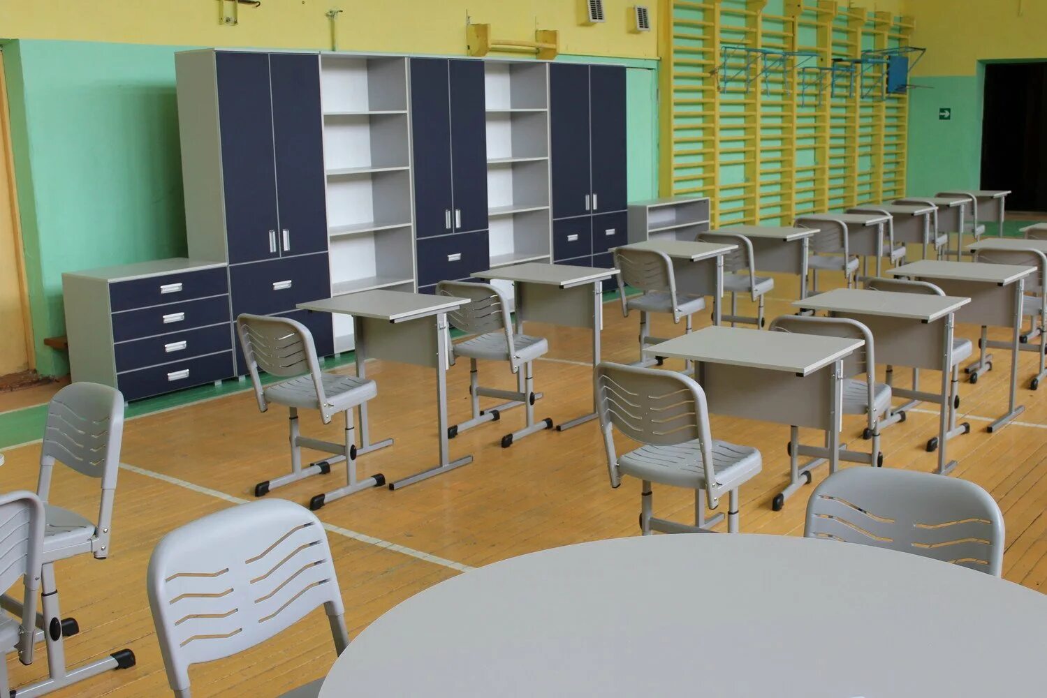 Мебель в кабинет школы. Точка роста в школе кабинет физики. Современная Школьная мебель. Современная мебель для школы. Модульная мебель для учебных классов.