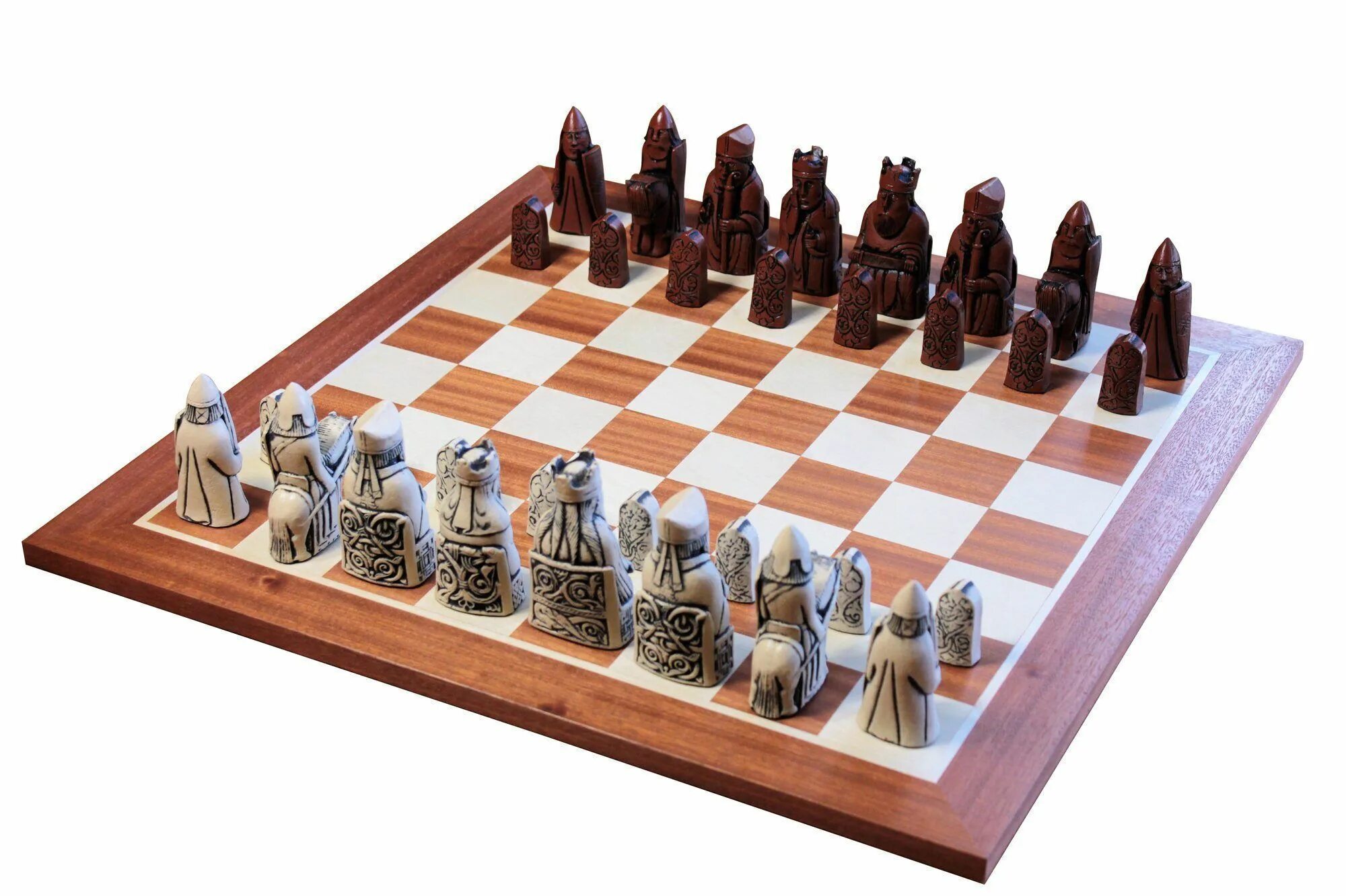 Шахматные фигуры. Классическая игра шахматы. Шахматы на английском. Классическая шахматная доска с фигурами.