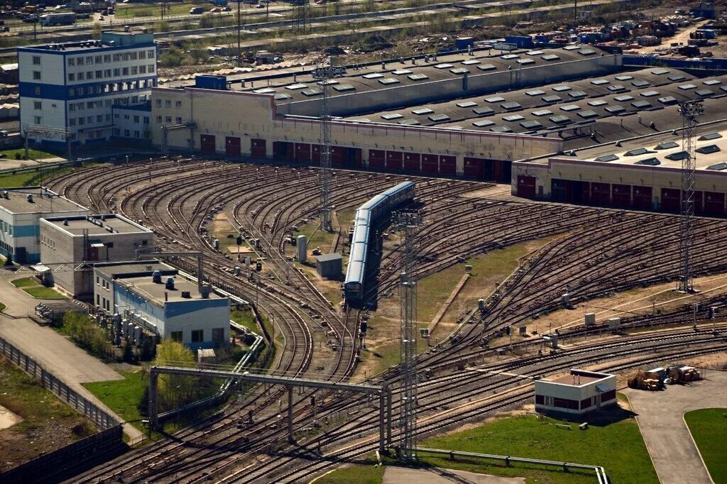 юбилейный электродепо выборгское. парнас выборгская метро. депо метро парнас. электродепо парнас. депо метро парнас.
