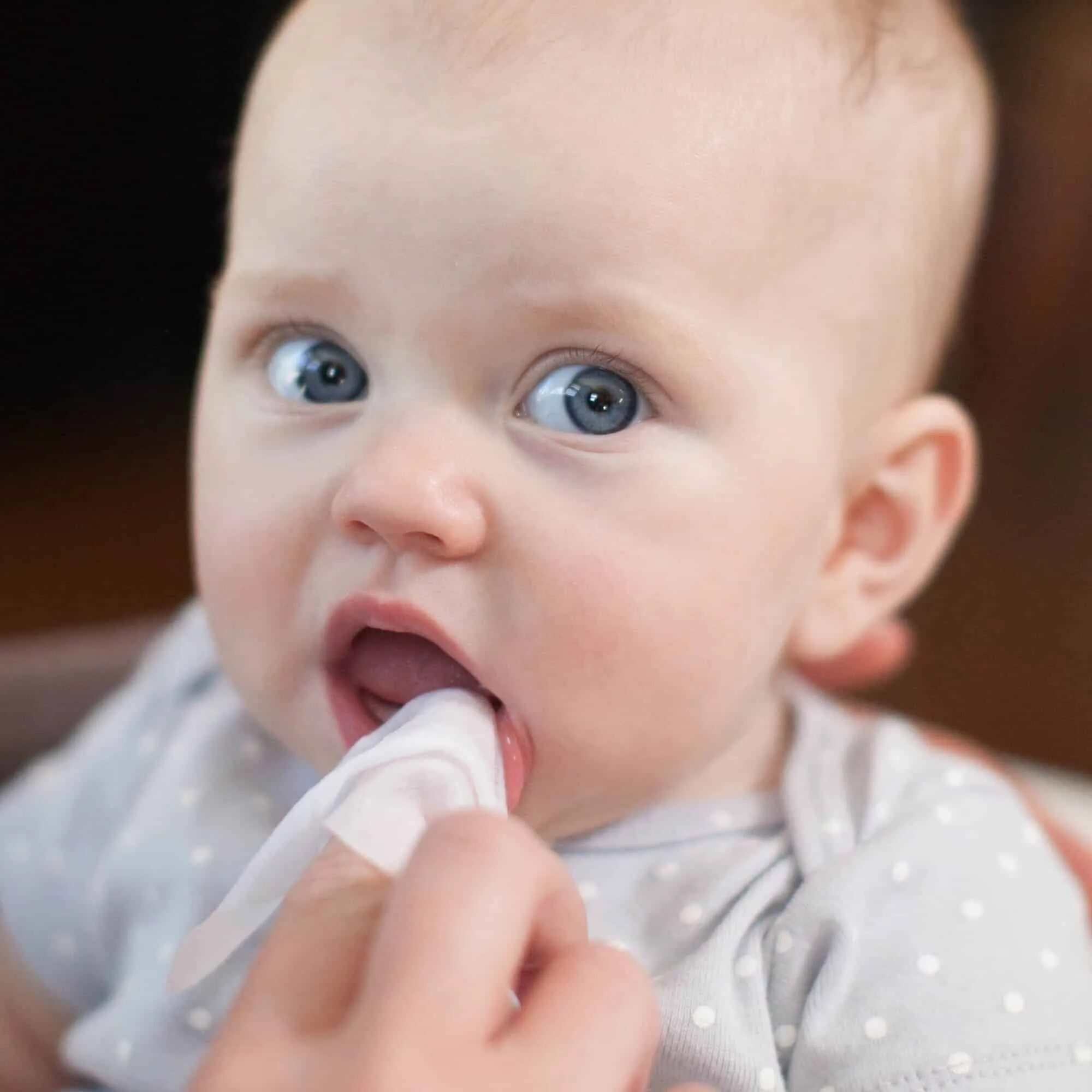 Обработка полости рта ребенку. Гигиена полости рта у новорожденных.