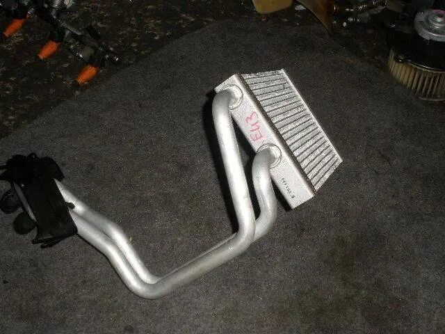 Радиатор печки хонда цивик eu1. Радиатор печки хонда цивик. Радиатор печки хонда цивик. Клапан отопителя honda civic ek3. Радиатор печки хонда цивик 5д.