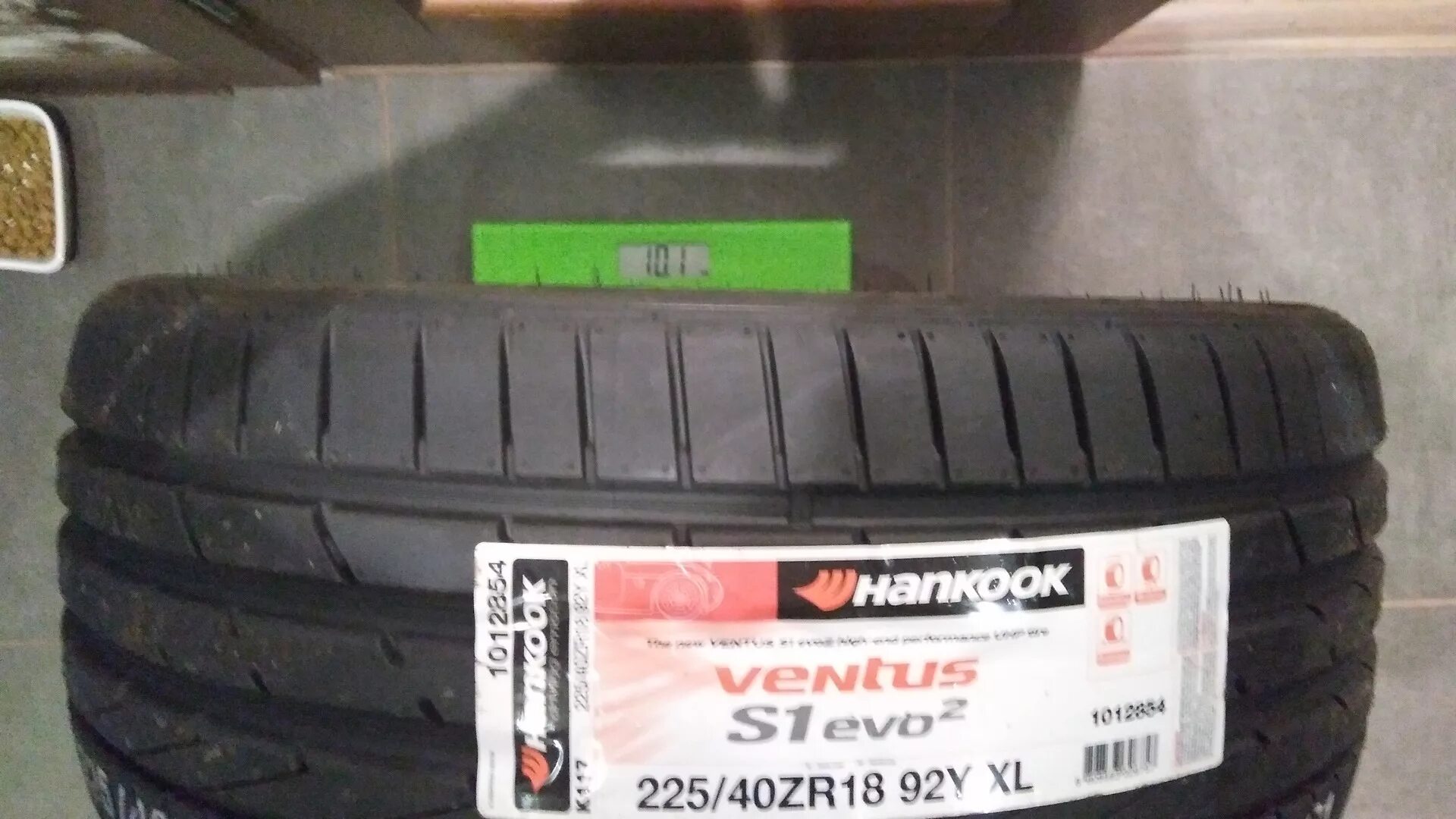 Шины hankook k127a отзывы. Ханкук к117. 205/60r16 Hankook k117 92w. 235/45 R17 97y Hankook k117. Hankook Ventus s1 EVO 2 k117 225/55 r17 97w.