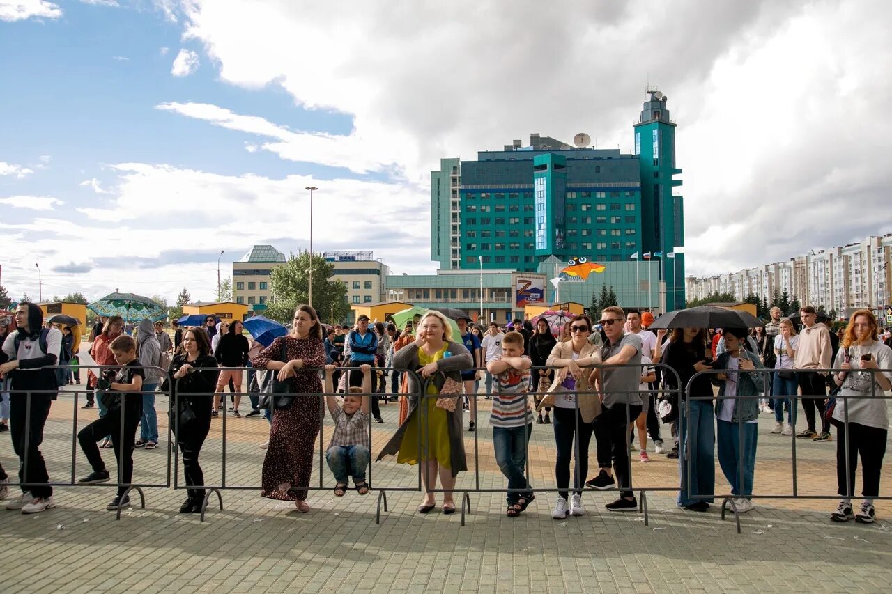 Лагуново улетай. Концерт на улице. Open-air тюмень. День молодёжи сургут. Музыкальные фестивали 94.