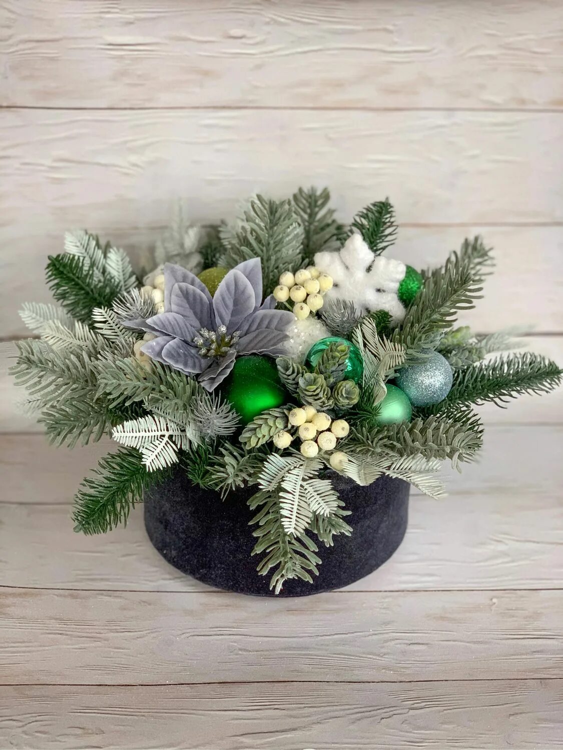 Новогодние букеты из нобелиса. Композиция из голубой ели. Новогодние композиции в синем цвете. Небольшие композиции из нобилиса. Композиция из ели.