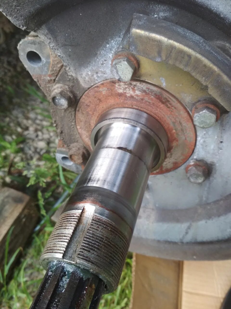 Ступица уаз патриот передняя. Ступица уаз 3163 с абс. Подшипник передней ступицы уаз патриот 3163. Ступица уаз патриот передняя размер посадочный. Ступица переднего колеса уаз патриот.