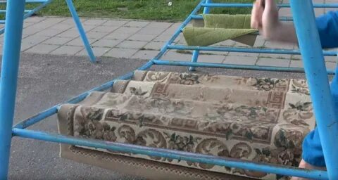 Почему выбивают ковры