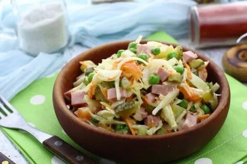Копченая колбаса горошек рецепт салата