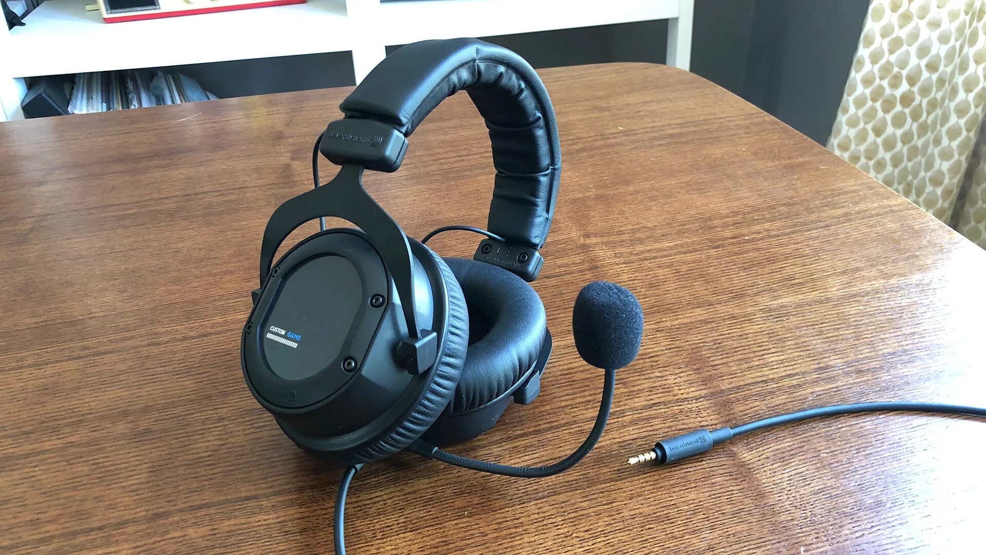 Лучшие наушники рейтинг 2023. Наушники Custom game , Beyerdynamic. Takstar TS-671. Beyerdynamic te 900. Custom one наушники.