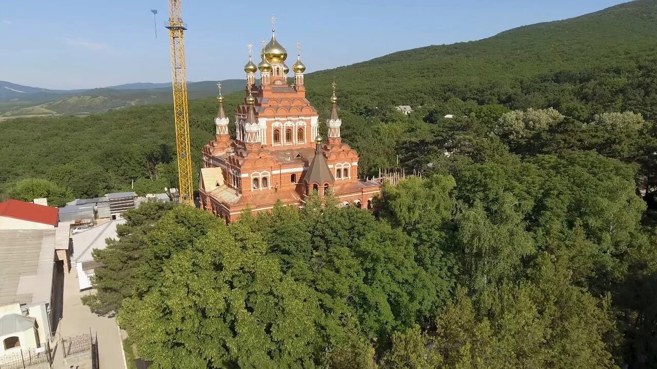 Крым топловский монастырь сайт. Тополёвка монастырь Крым. Монастырь Святой Параскевы в Крыму. Свято Троицкий Параскевский монастырь. Свято Троицкий Топловский монастырь.