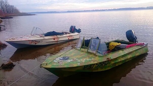 Лодка южанка 1. Советская лодка казанка. Лодка казанка каноэ. Казанка в беларуси. Лодка казанка каноэ.