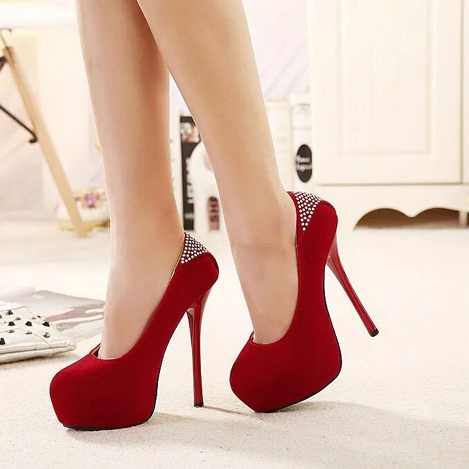 туфли-лодочки. туфли мэри джейн с т-образным ремешком на каблуке. туфли женские на каблуке. туфли на шпильке. туфли женские на шпильке.