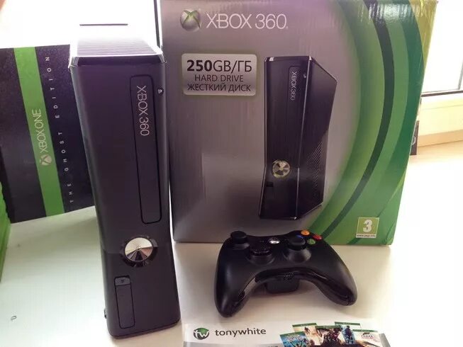 Xbox freeboot купить. Xbox 360 fat Slim. Xbox 360 250gb бирка. Xbox 360 Slim Layout av. Xbox 360 e 250gb (freeboot).