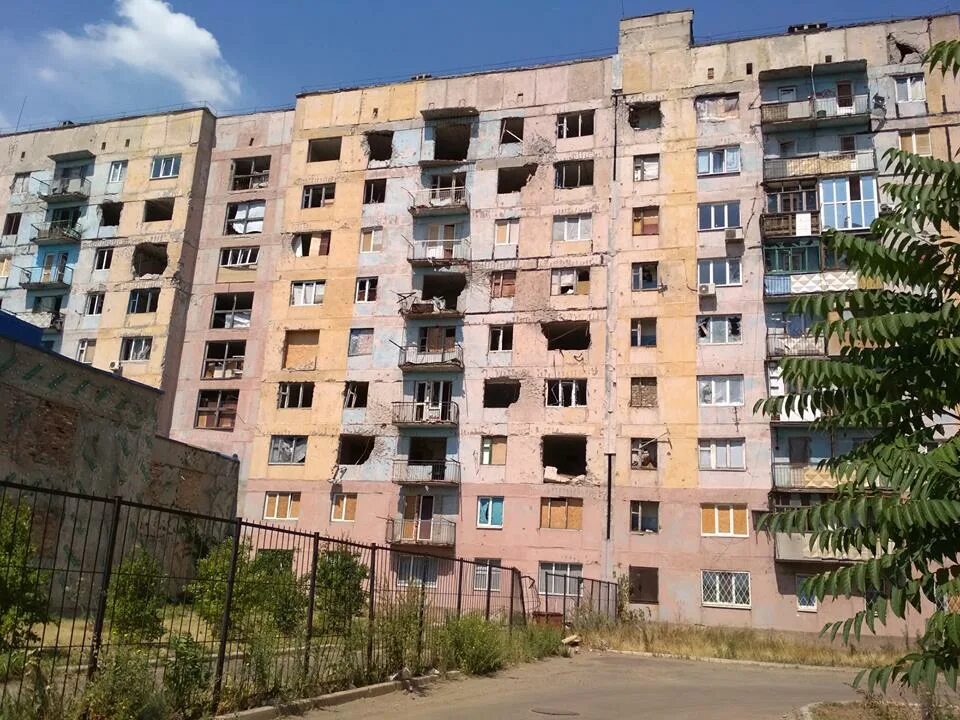 в авдеевке остались жители.