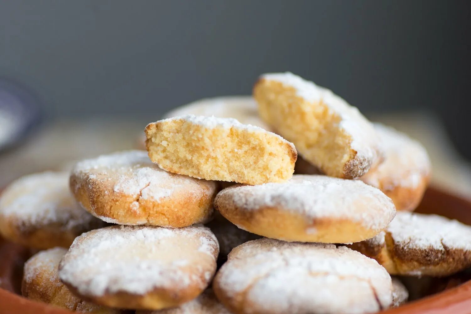 Рис с печеньем. Moroccan Semolina cookies. Печенье с манкой. Печеньки из рисовой муки. Печенье из манной крупы.