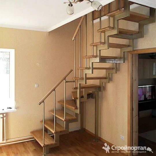 Лестница на второй этаж 90 градусов с забежными ступенями. Лестница деревянная. Одномаршевая лестница с забежными ступенями. Лестница на монокосоуре с площадкой 90 градусов. Лестницы второй этаж 90.