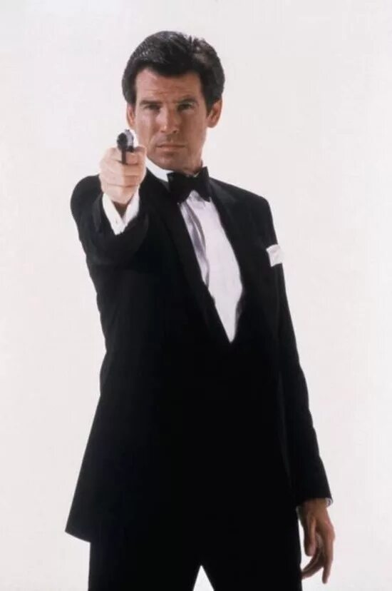 Лучший агент 007. Пирс броснан джеймс бонд. пирс броснан 007. агент 007 пирс броснан и актеры. пирс броснан агент.