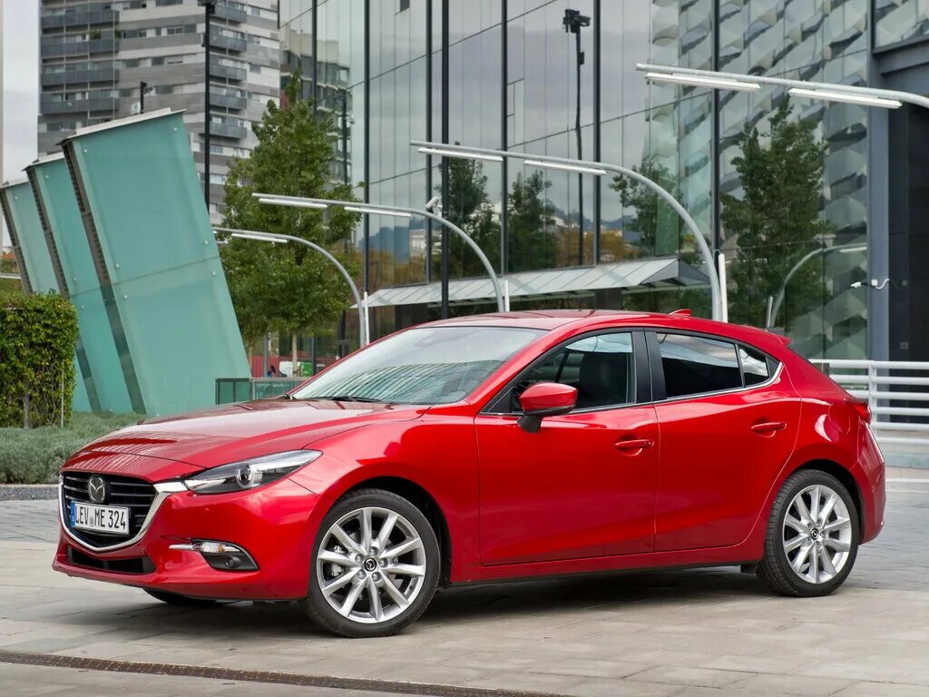 Мазда 3 вм. Mazda 3 Hatchback. Mazda 3 BM хэтчбек. Mazda 3 2016 хэтчбек. Mazda 3 2017 хэтчбек.