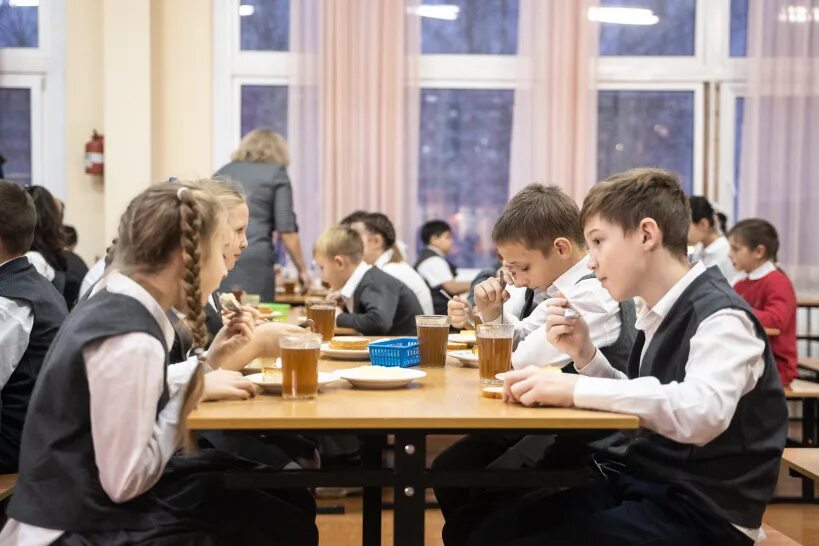 Образование подмосковья школьное питание. Образование подмосковья школьное питание. Питание в подмосковных школах. Образование подмосковья школьное питание. Школа 10 домодедово столовая.