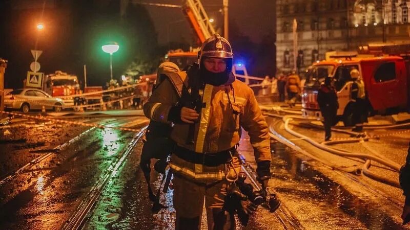 Что горит спб сейчас в невском районе. Пожар невский район сейчас.