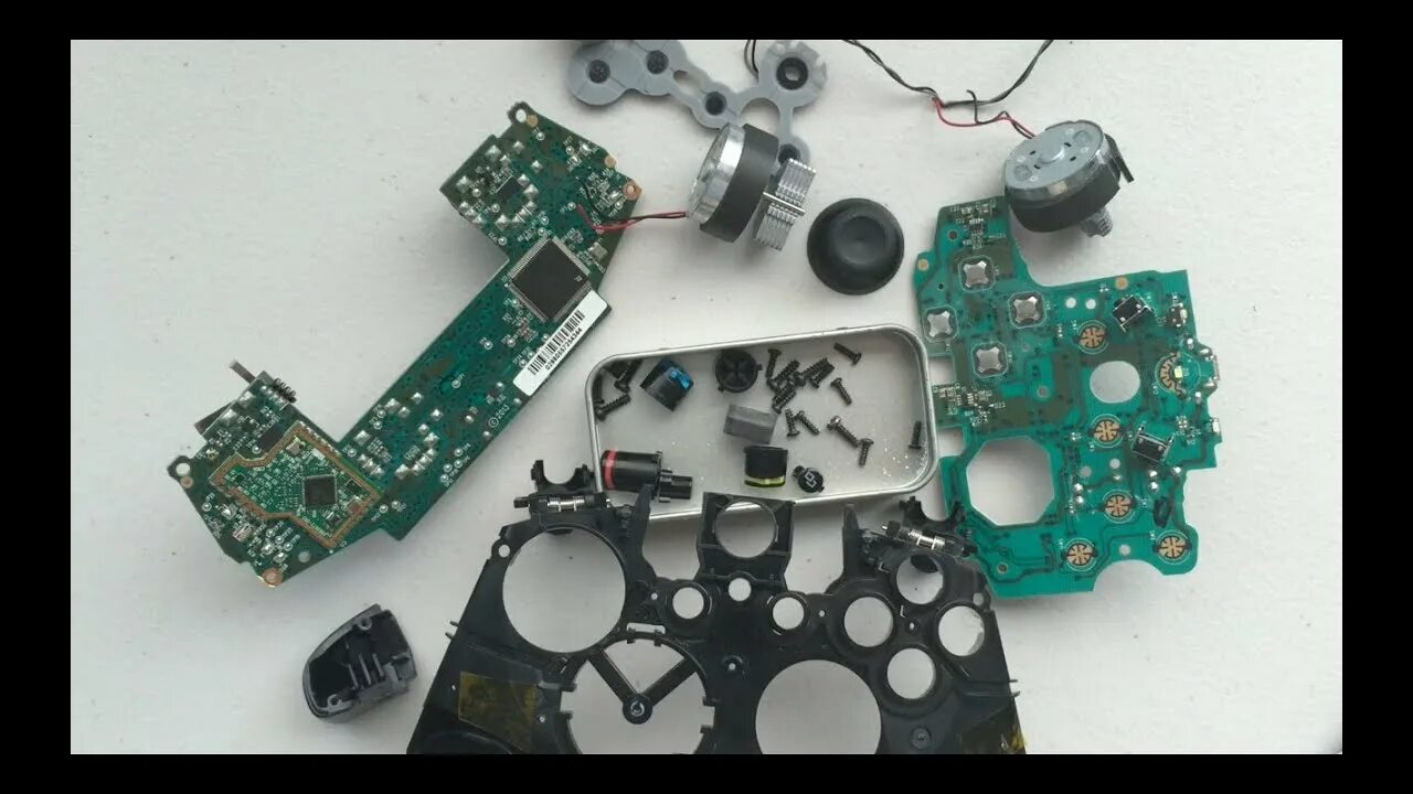 Как разобрать xbox one. Xbox 360 Controller motherboard. Разобранный геймпад Xbox one s. Плата Xbox one Controller. Xbox one Gamepad disassembled.